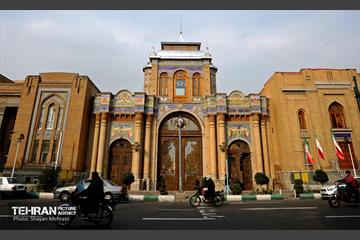 پاییز میدان مشق / شایان محرابی