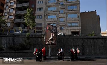 اقامه نماز بر پیکر آقای شهید ایران - 3 38