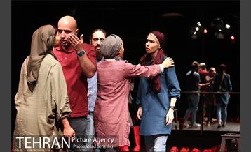 نمایش به طرز‎ 10