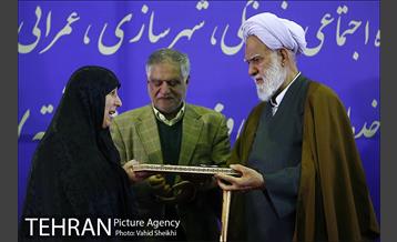 آیین افتتاح وبهره برداری از 33 پروژه اجتماعی و عمرانی شهرداری منطقه 17  30