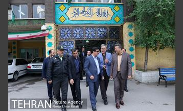 بازدید دکتر حسینی مکارم سرپرست شهرداری تهران از دبیرستان همت 18