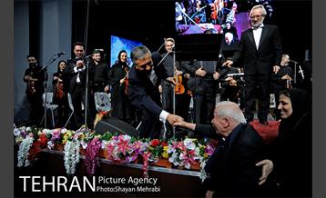 شب موسیقی انقلاب در منطقه گردشگری عباس آباد 47