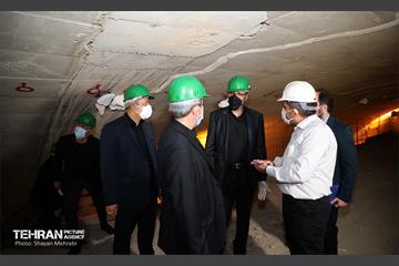بازدید اعضای کمسیون حمل و نقل شورای اسلامی شهر از ایستگاه تقاطعی مترو توحید 33