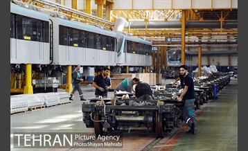 بازدید معاون اول رئیس جمهور به همراه شهردار تهران از کارخانه واگن‌سازی تهران 45