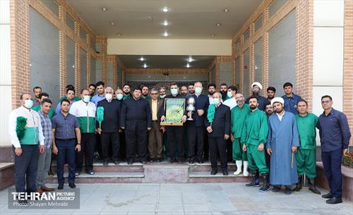 حضور خادمان امام رضا(ع) در بهشت حضرت زهرا(س) 23