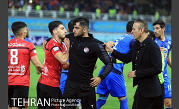 دیدار تیم های پدیده خراسان و استقلال  تهران 18