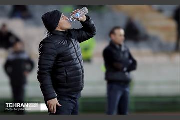 دیدار تیم های فوتبال پرسپولیس تهران و صنعت نفت آبادان 13