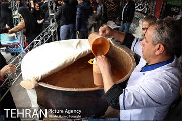 آیین سنتی سمنو پزان در میدان امام حسین (ع) 23