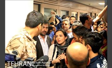 استقبال از عوامل فیلم فروشنده در فرودگاه امام خمینی تهران‎ 2