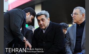 در آغاز چهلمین فجر انقلاب، آیین اهتزاز بزرگترین پرچم مقدس کشورمان با حضور شهردار تهران 9