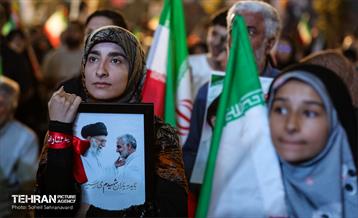 سخنرانی شهردار تهران در تجمع شبانه میدان انقلاب