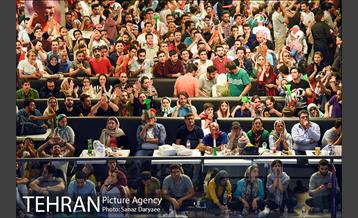 تماشای مسابقات جام جهانی فوتبال  7