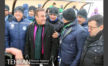 دیدار تیم‌ های فوتبال ماشین سازی تبریز واستقلال تهران