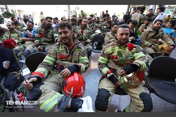 مسابقه پله‌نوردی آتش‌نشانان در برج میلاد 58