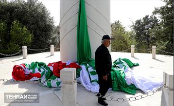 جشن ملی پرچم در اراضی عباس آباد 1