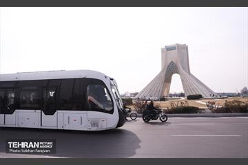 آیین رونمایی و ورود ناوگان حمل‌ونقل برقی شهر تهران 5