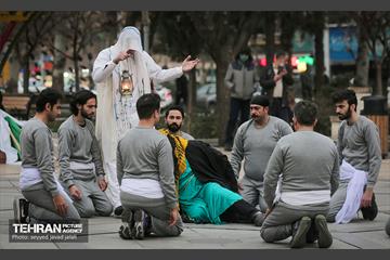 اجرای نمایش خیابانی در میدان نبوت 19