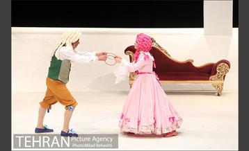 نمایش خسیس‎ 6