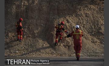 بازدید دکتر نجفی از مانور نیروهای آتش نشانی 4