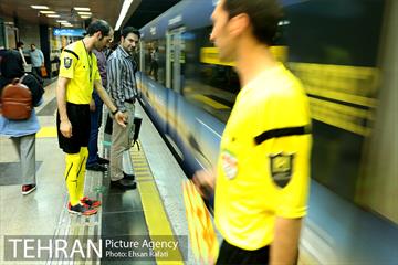 پرفورمنس آموزش فرهنگسازی قوانین مترو به مناسبت جام جهانی 19