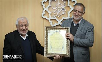 دیدار شهردار تهران با جمعی از زندانیان انقلابی سال ۵۷ 3