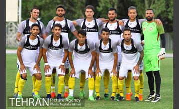 دیدار دوستانه نفت تهران - پاراگ