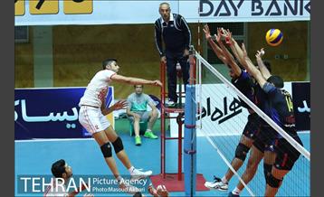 دیدار پیکان و شهرداری ارومیه در لیگ برتر والیبال 11