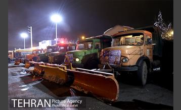 بازدید شبانه مدیران شهری از سایت های برف روبی  16