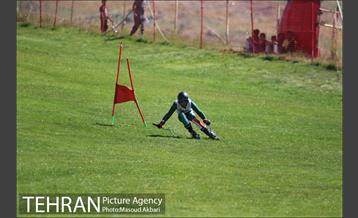 اولین روز رقابت های اسکی چمن قهرمانی جوانان جهان 5