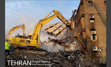 چهارمین روز آواربرداری ساختمان پلاسکو 7