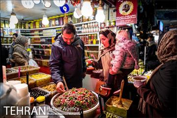 تهران یک شب مانده به یلدا 8