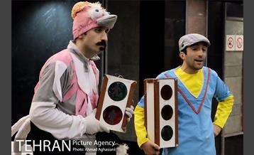 اجرای برنامه تاتر ترافیکی برای کودکان و دانش آموزان در مترو  راه آهن 16