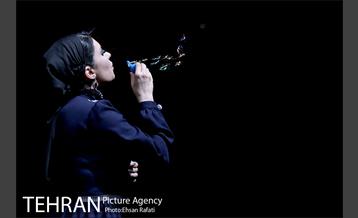 نمایش خانه‌اى در انتهاى خیابان بهار 26