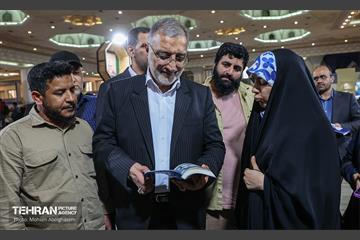 بازدید شهردار تهران از سی‌وپنجمین نمایشگاه بین‌المللی کتاب تهران 24