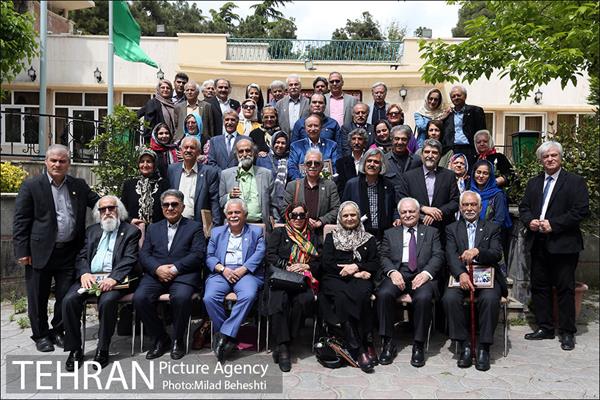 جشن تولد هنرمندان پیشکسوت متولد اردیبهشت 26