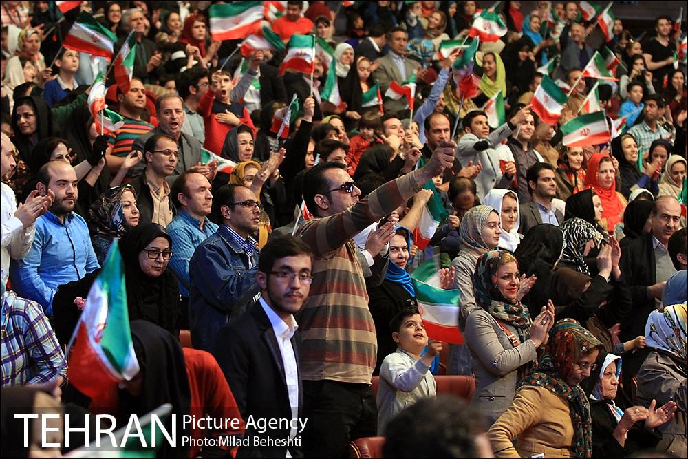 جشن روز جمهوری اسلامی در برج میلاد  1