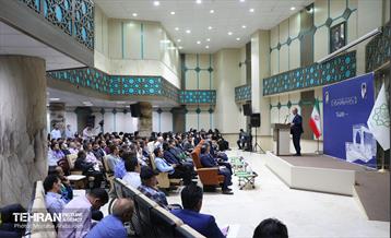 دیدار صمیمانه شهردار تهران با کارکنان شهرداری منطقه هشت