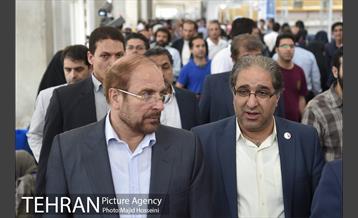 بازدید شهردار تهران از نمایشگاه کتاب در مجموعه شهر آفتاب 10