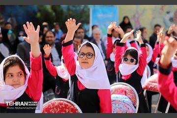 جشن شکوفه‌ها در منطقه ۱۶ 51