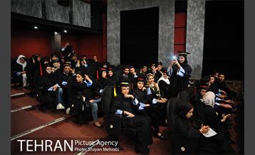 نخستین جشن فارغ التحصیلی ادوار دانشکده خبر 8