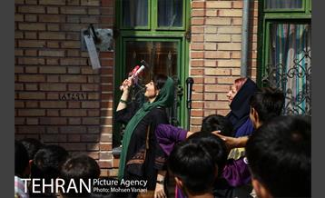 نواختن زنگ مدرسه کودکان کار مرکز پرتو توسط هانیه توسلی 20