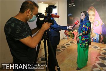 نمایش عکس «زیبایی در جنگ» 27