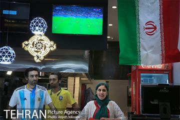 تماشای بازی تیم های ملی ایران و اسپانیا در پردیس سینمایی چارسو  28