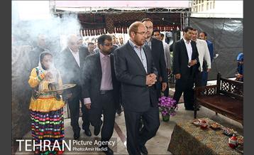 بازدید شهردار تهران از نمایشگاه نوروزی عطر یاس و مرکز اسکان نوروزی منطقه ۲۰ 24