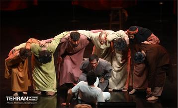 نمایش آئینی مذهبی «در انتظار...» 51