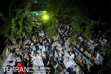 جشن ازدواج دو کارتن خواب بهبود یافته 16