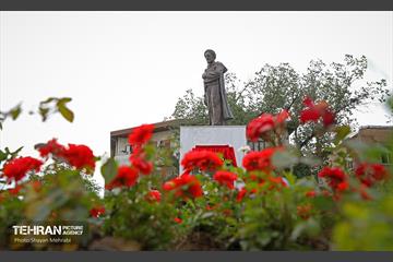 رونمایی از بزرگترین مجسمه برنزی پایتخت 24