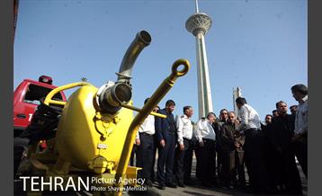 بازدید دکتر نجفی از مانور نیروهای آتش نشانی 22