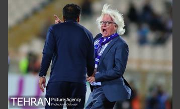 دیدار تیم های استقلال تهران و سپاهان اصفهان 18