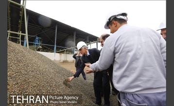 آیین بهره برداری از پروژه استحصال مصالح ساختمانی از پسماند خاک و نخاله 27